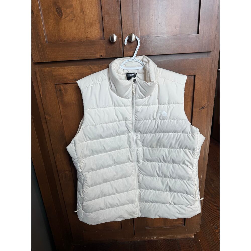 The North Face Puffer Vest Women’s XXXL Cream White Down Quilted Zip Up Outdoor